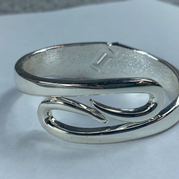Cuff Wrap Silver Tone Bracelet Bangle Hinged Spring Adjustable Fashion Jewelry - Picture 2 of 16